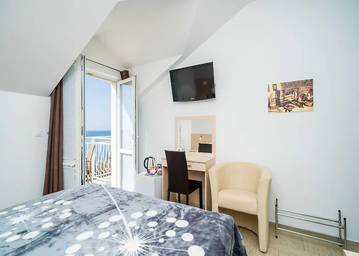 Samba - Two Bedroom With Balcony And Sea View 믈리니