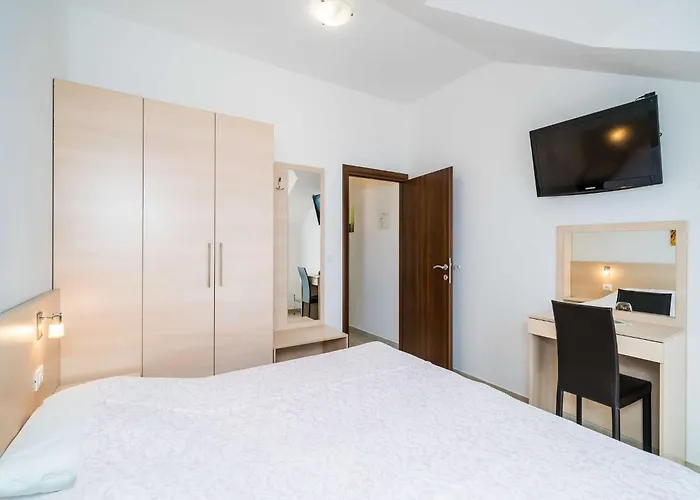 Samba - Two Bedroom With Balcony And Sea View *