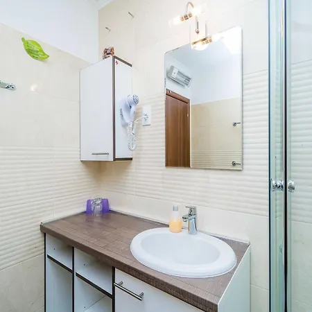Apartment Samba - Two Bedroom With Balcony And Sea View *