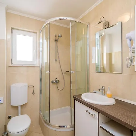 Samba - Two Bedroom With Balcony And Sea View Apartment Mlini