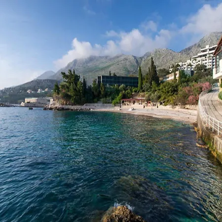 Apartment Samba - Two Bedroom With Balcony And Sea View Mlini