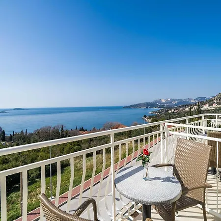 Samba - Two Bedroom With Balcony And Sea View