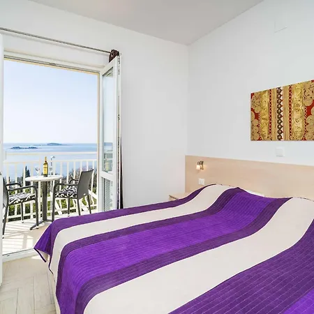 Apartment Samba - Two Bedroom With Balcony And Sea View