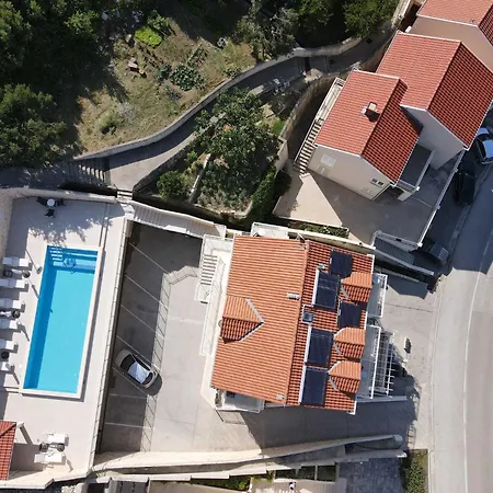 Samba - Two Bedroom With Balcony And Sea View *