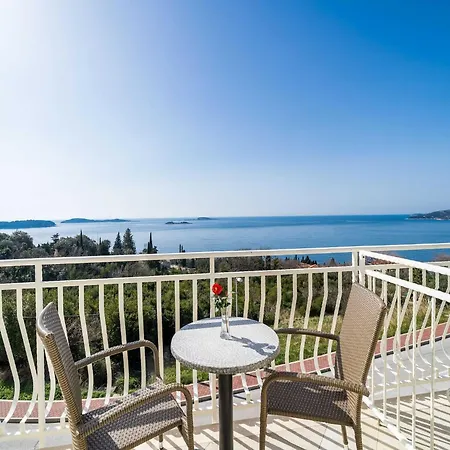 Samba - Two Bedroom With Balcony And Sea View Apartment Mlini
