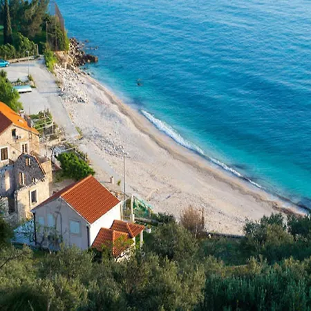 Samba - Two Bedroom With Balcony And Sea View Daire