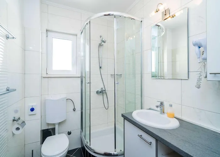 Samba - Two Bedroom With Balcony And Sea View Apartament *