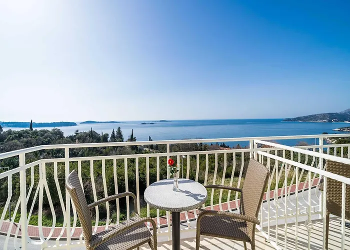 Samba - Two Bedroom With Balcony And Sea View Apartament Mlini